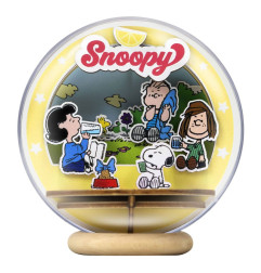 Peanuts - Picnic Party - Wood Model Kit Globe Theater